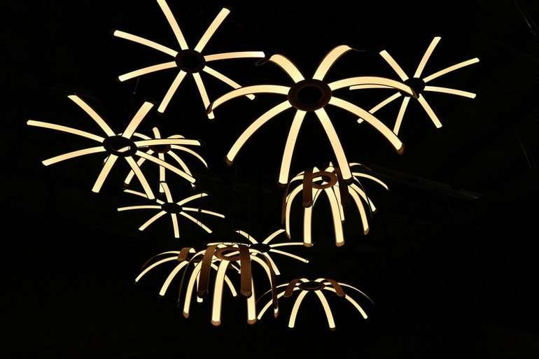 LG Display pr�sente les tout derniers produits d'�clairage OLED lors de l'Euroluce 2017 � Milan